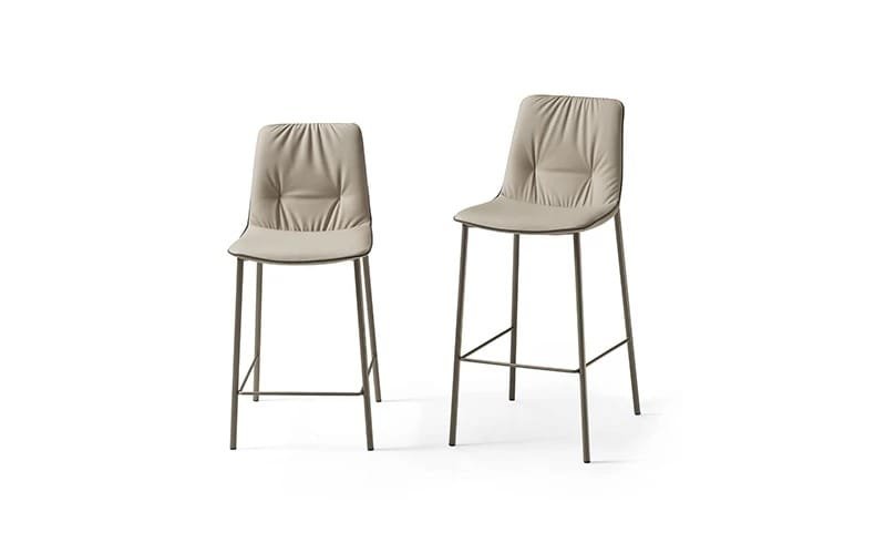 Lisa with Metal Legs Bar Stool by Eforma